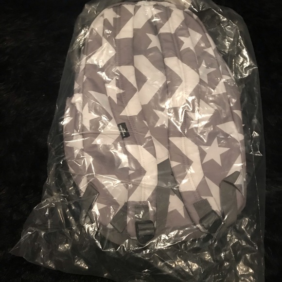 Back pack - Picture 2 of 2